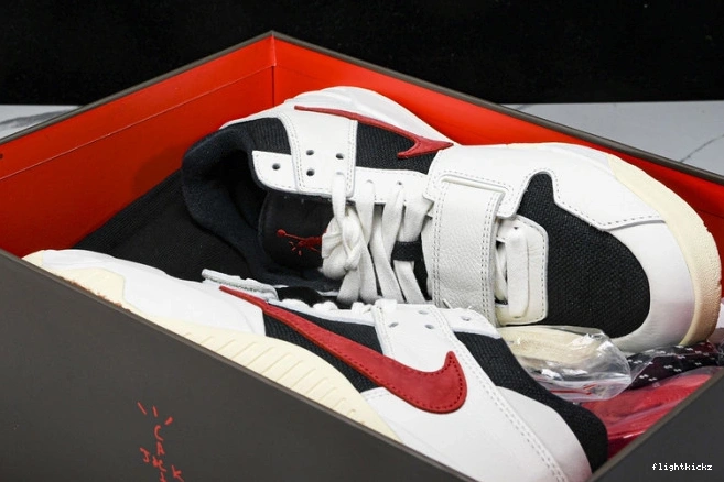 University FZ8117-101 Scott Red x Travis Jumpman Jordan Jack TR 0713